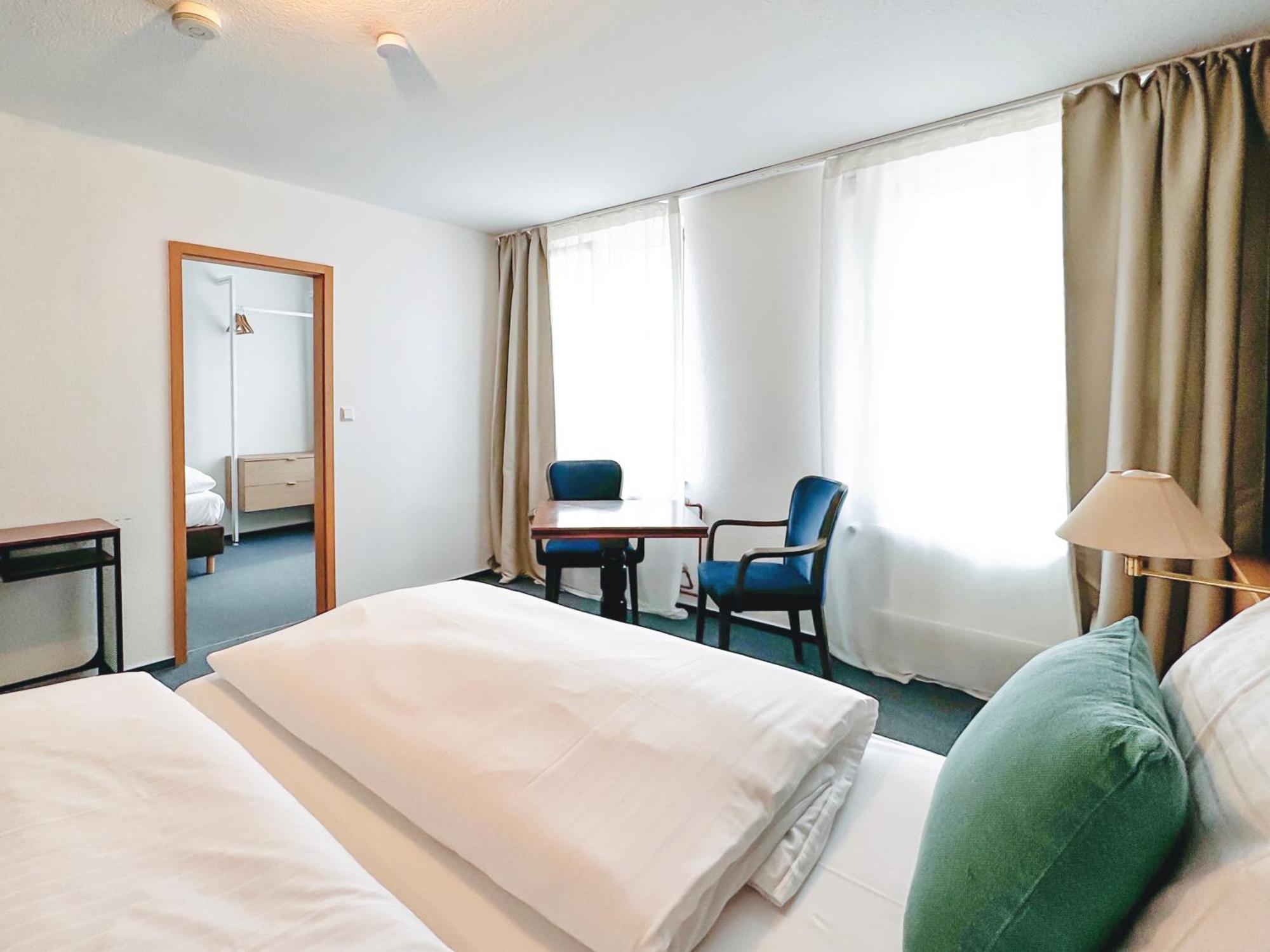 Hotel & Gaestehaus Seehof Meersburg Bagian luar foto